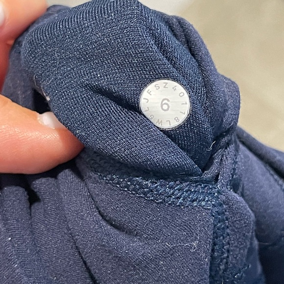 Lululemon align leggings size 6 navy - Picture 2 of 2